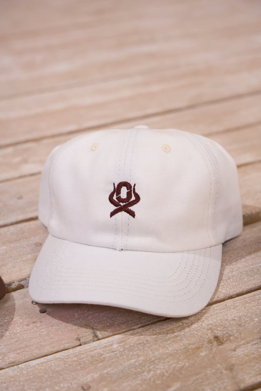 Translation missing: en.BONÉ DAD HAT OFF WHITE OX HORNS Ref 8607