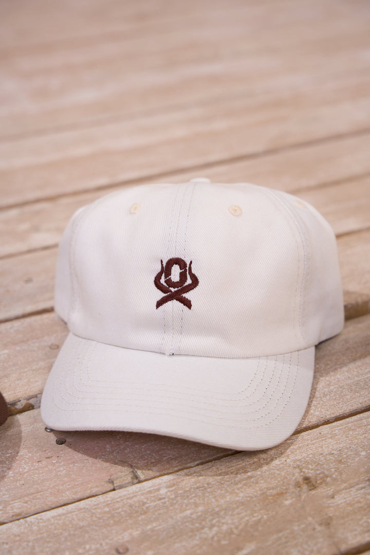 Translation missing: en.BONÉ DAD HAT OFF WHITE OX HORNS Ref 8607