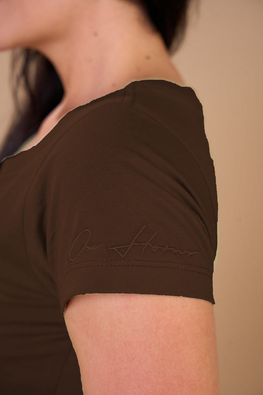 Translation missing: en.T-shirt Feminina Marrom OX Horns Ref 8048
